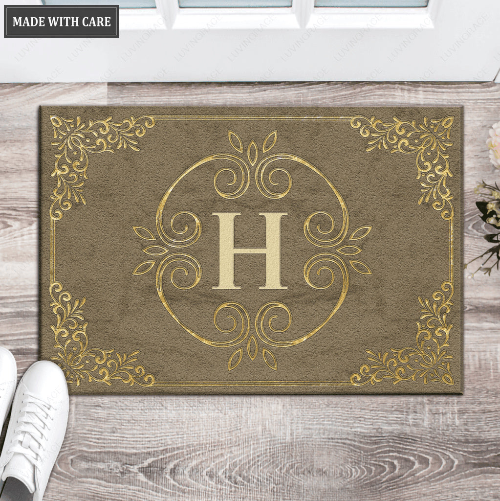 Printfamily L53 Royal Monogram The First Letter of Family Name Personalized Doormat